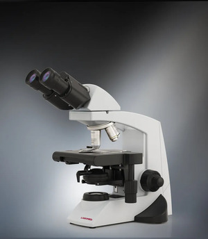Microscopio vertical Lx 400